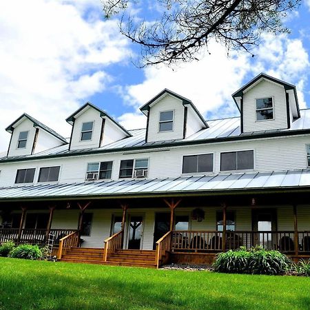 Inn By The River The Forks ภายนอก รูปภาพ